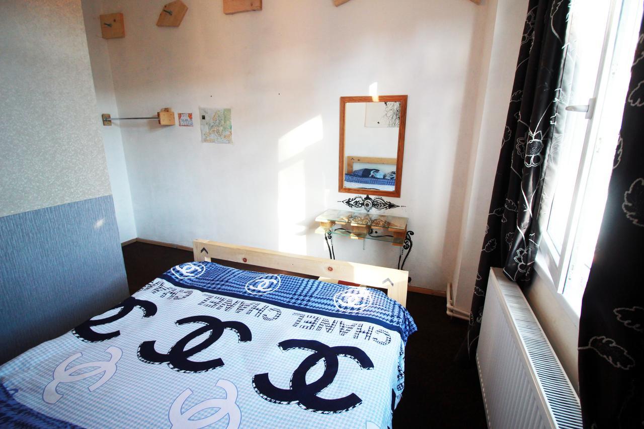 Sheni Hostel ティビリシ エクステリア 写真